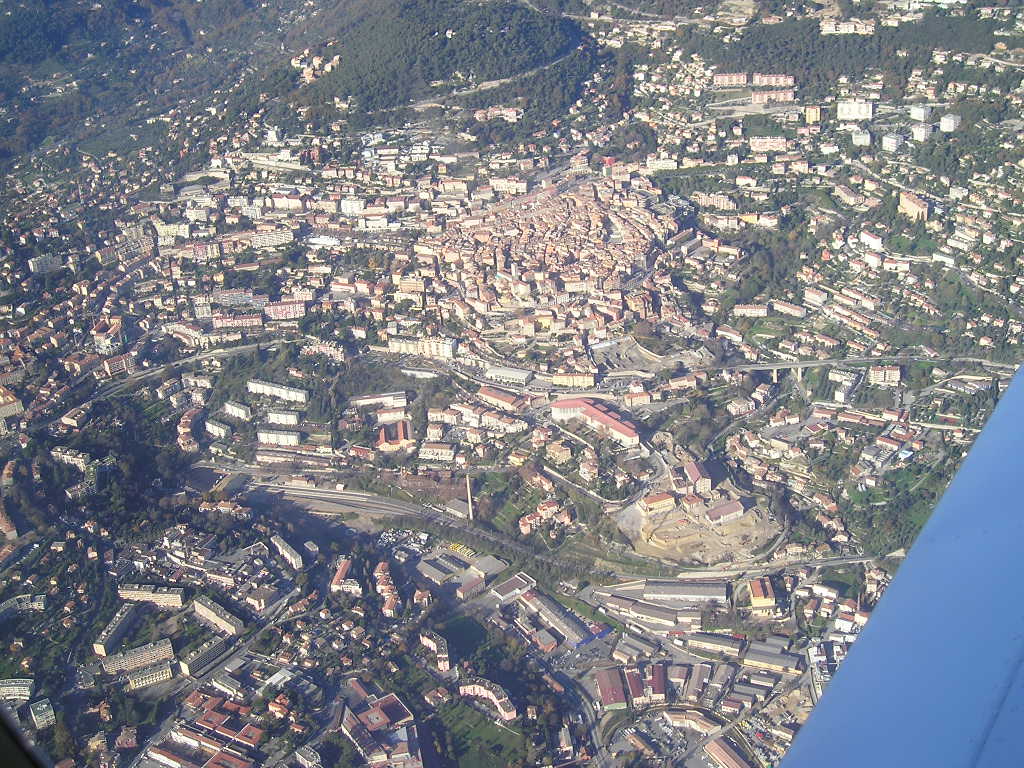 Vue de Grasse par avion